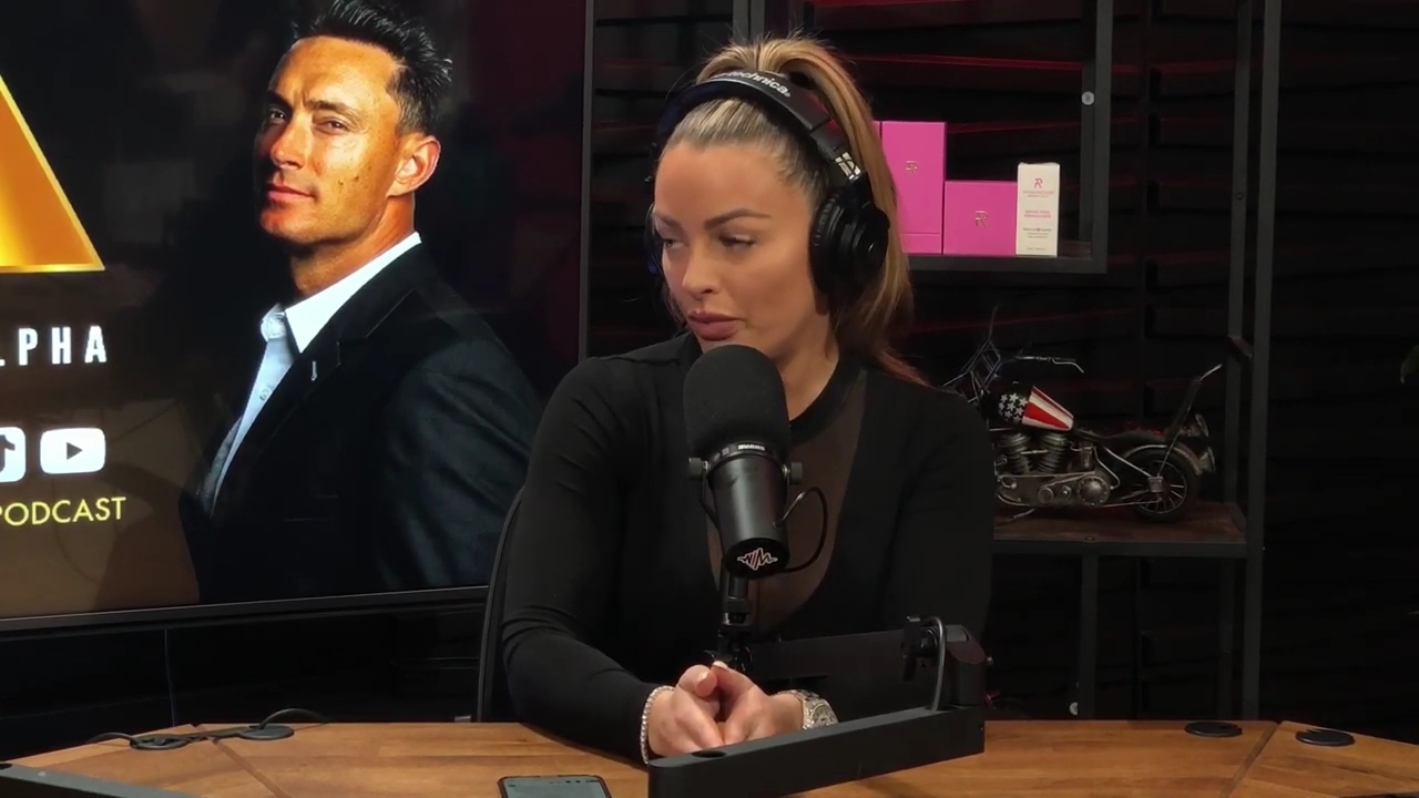 x2mate_com-Ep_14_-_Power_Alphas_Podcast__Super_Bowl2C_Taylor_Swift2C_Travis_Kelce___Mandy_Rose__mp44793.jpg