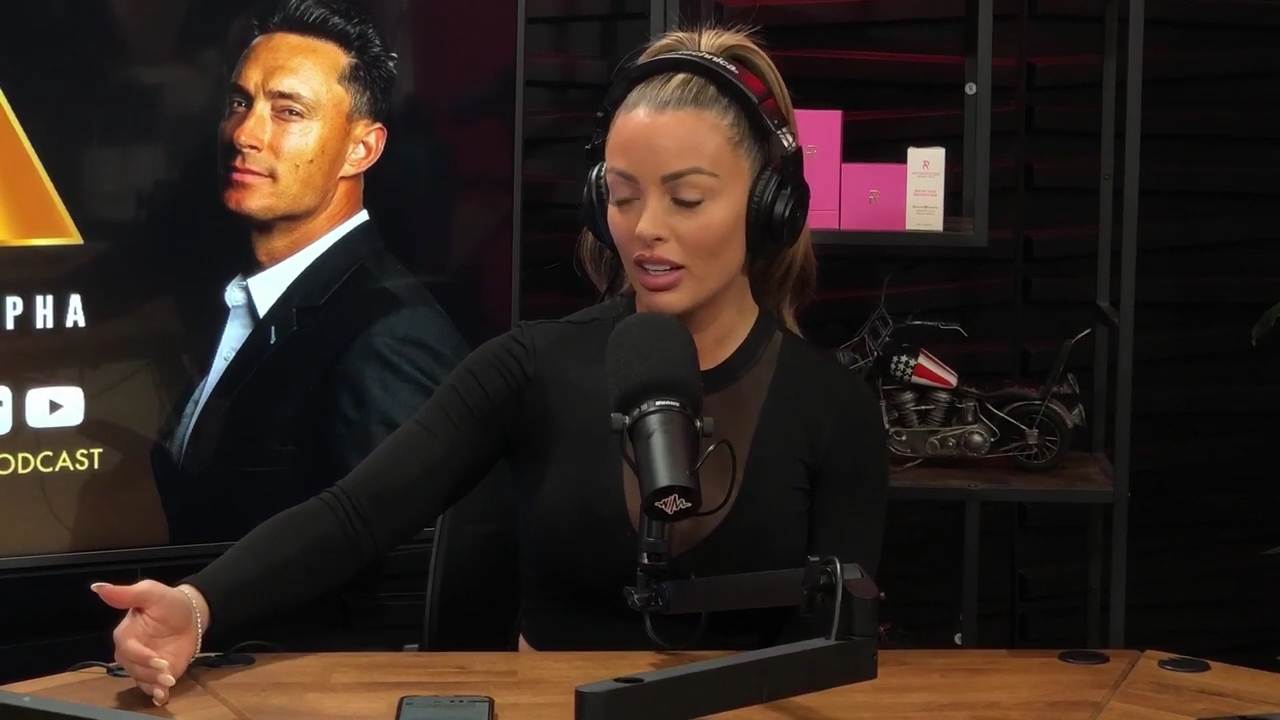 x2mate_com-Ep_14_-_Power_Alphas_Podcast__Super_Bowl2C_Taylor_Swift2C_Travis_Kelce___Mandy_Rose__mp44940.jpg