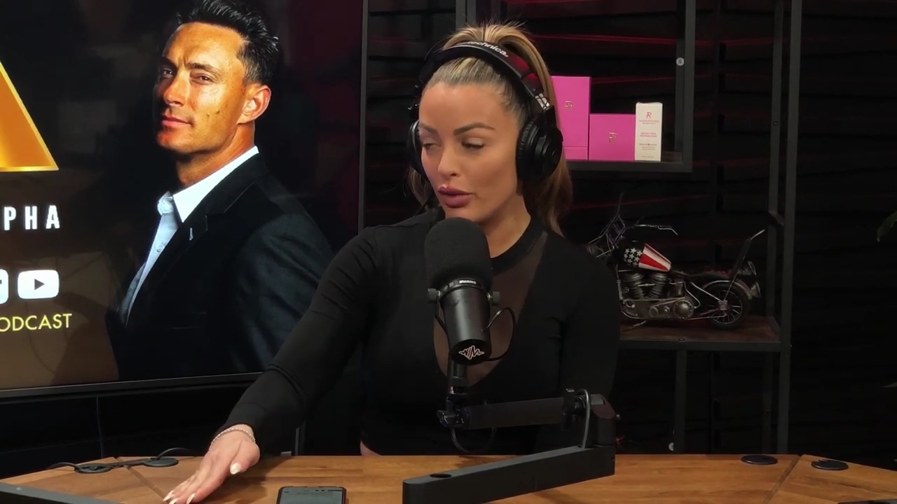 x2mate_com-Ep_14_-_Power_Alphas_Podcast__Super_Bowl2C_Taylor_Swift2C_Travis_Kelce___Mandy_Rose__mp44946.jpg