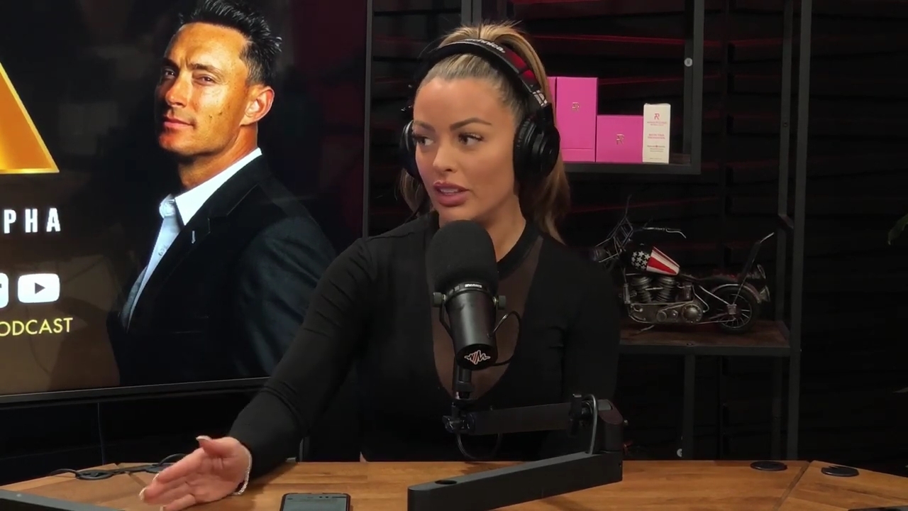 x2mate_com-Ep_14_-_Power_Alphas_Podcast__Super_Bowl2C_Taylor_Swift2C_Travis_Kelce___Mandy_Rose__mp44947.jpg