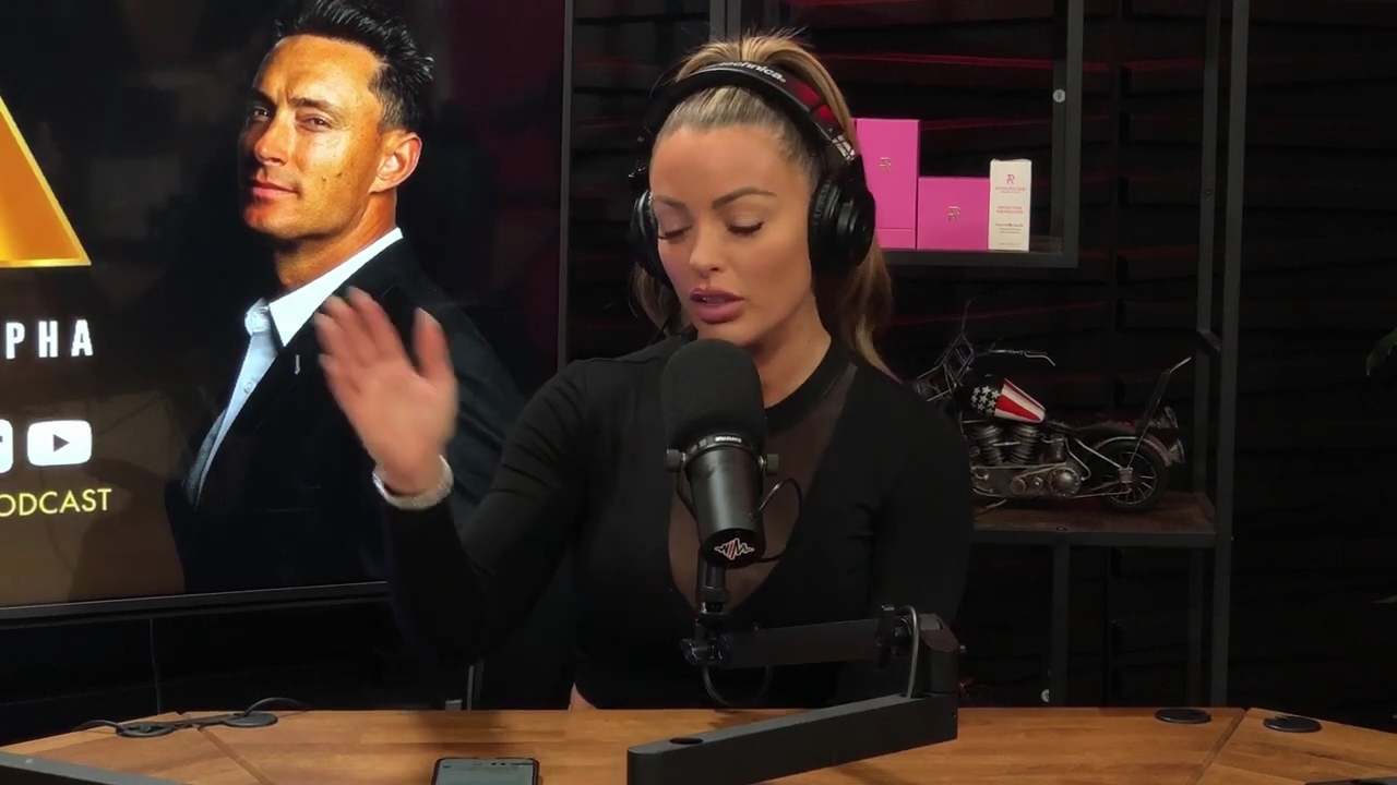 x2mate_com-Ep_14_-_Power_Alphas_Podcast__Super_Bowl2C_Taylor_Swift2C_Travis_Kelce___Mandy_Rose__mp44950.jpg