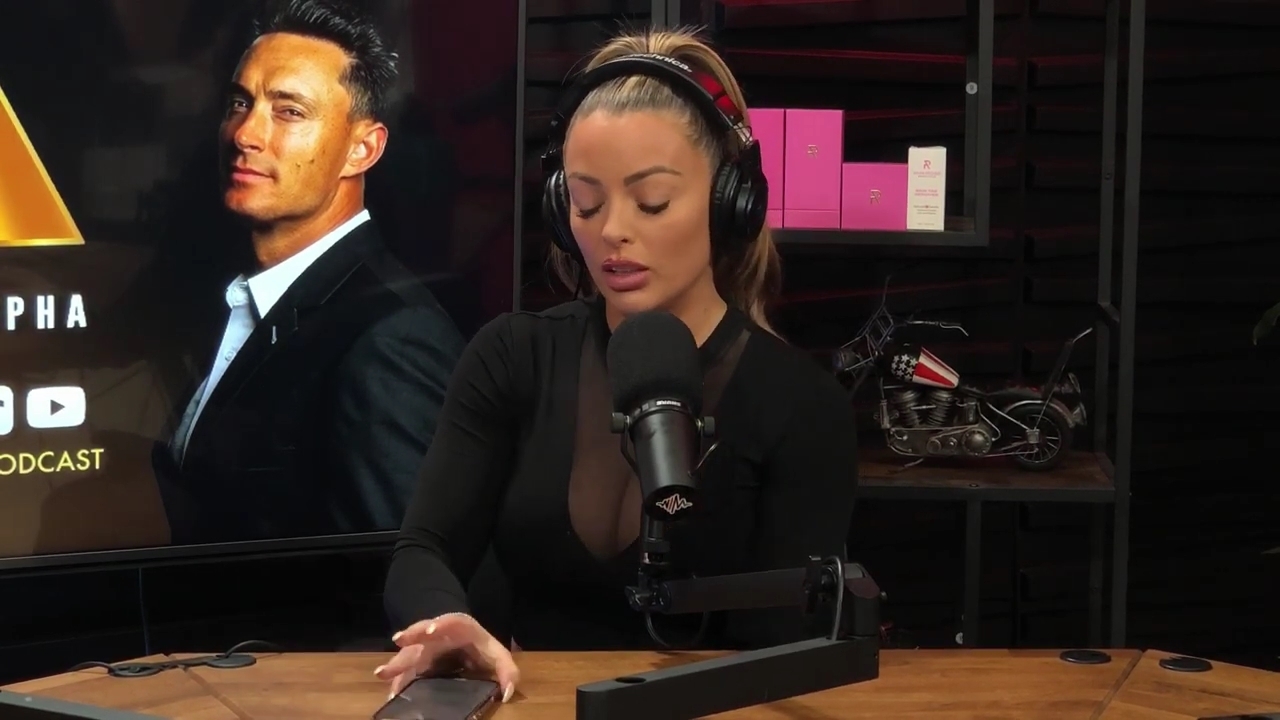 x2mate_com-Ep_14_-_Power_Alphas_Podcast__Super_Bowl2C_Taylor_Swift2C_Travis_Kelce___Mandy_Rose__mp44958.jpg