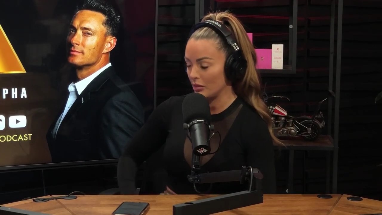 x2mate_com-Ep_14_-_Power_Alphas_Podcast__Super_Bowl2C_Taylor_Swift2C_Travis_Kelce___Mandy_Rose__mp44999.jpg