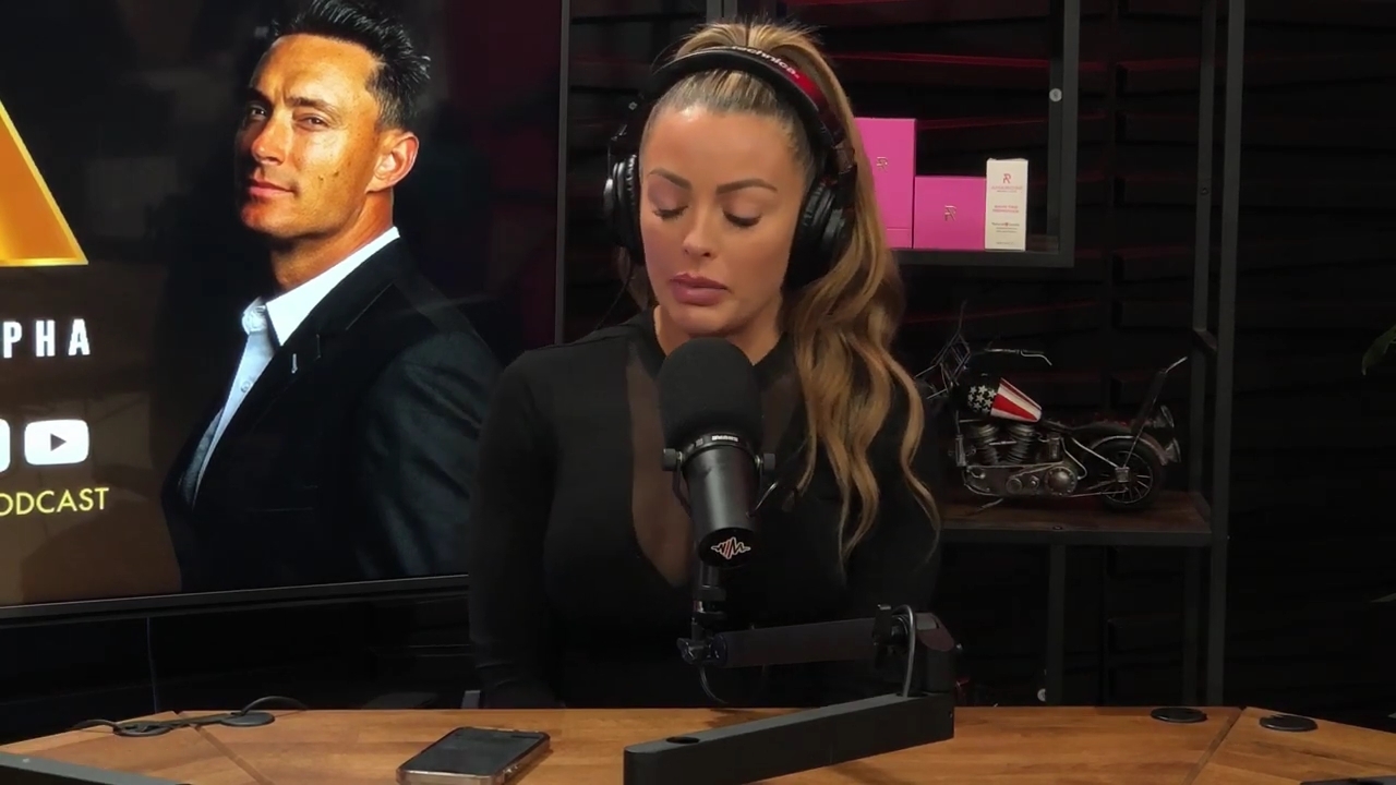 x2mate_com-Ep_14_-_Power_Alphas_Podcast__Super_Bowl2C_Taylor_Swift2C_Travis_Kelce___Mandy_Rose__mp45030.jpg
