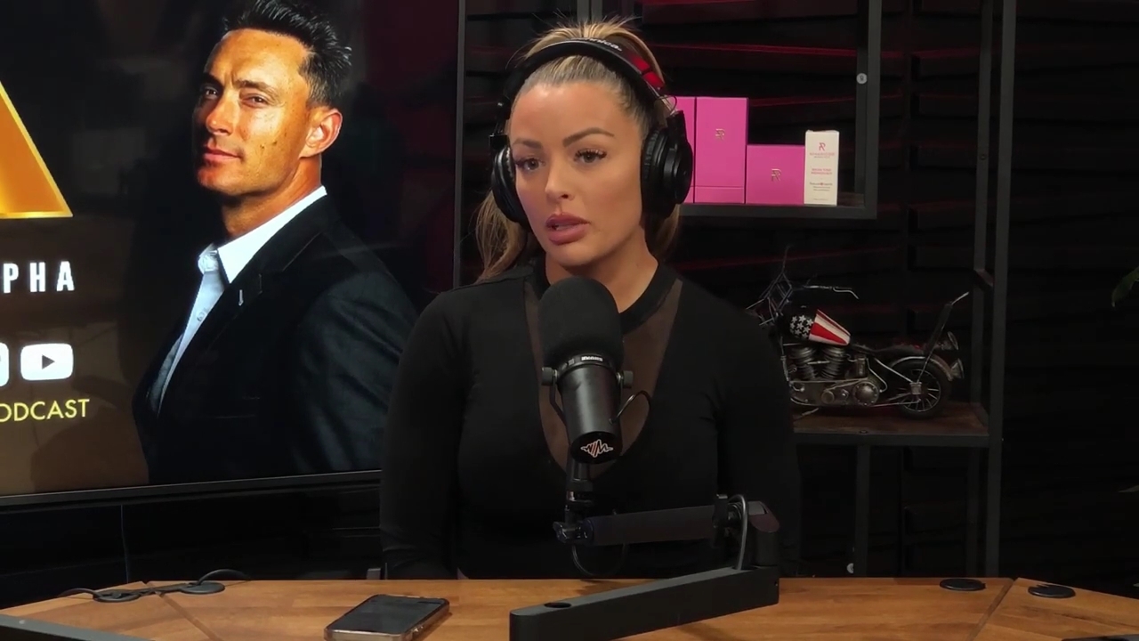 x2mate_com-Ep_14_-_Power_Alphas_Podcast__Super_Bowl2C_Taylor_Swift2C_Travis_Kelce___Mandy_Rose__mp45041.jpg