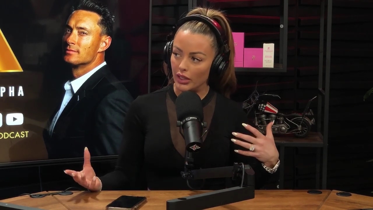 x2mate_com-Ep_14_-_Power_Alphas_Podcast__Super_Bowl2C_Taylor_Swift2C_Travis_Kelce___Mandy_Rose__mp45051.jpg