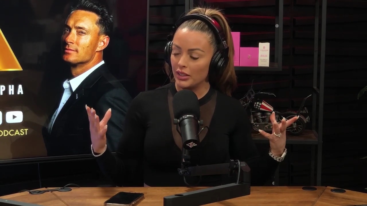 x2mate_com-Ep_14_-_Power_Alphas_Podcast__Super_Bowl2C_Taylor_Swift2C_Travis_Kelce___Mandy_Rose__mp45054.jpg