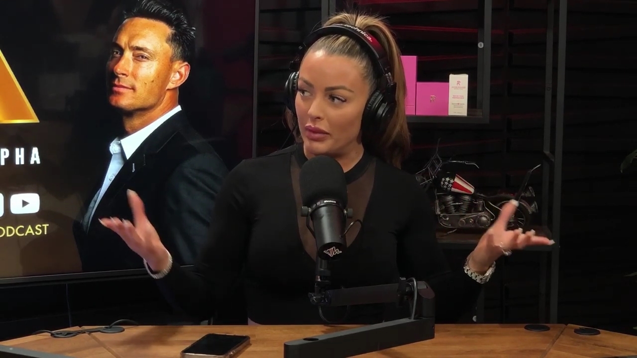 x2mate_com-Ep_14_-_Power_Alphas_Podcast__Super_Bowl2C_Taylor_Swift2C_Travis_Kelce___Mandy_Rose__mp45055.jpg