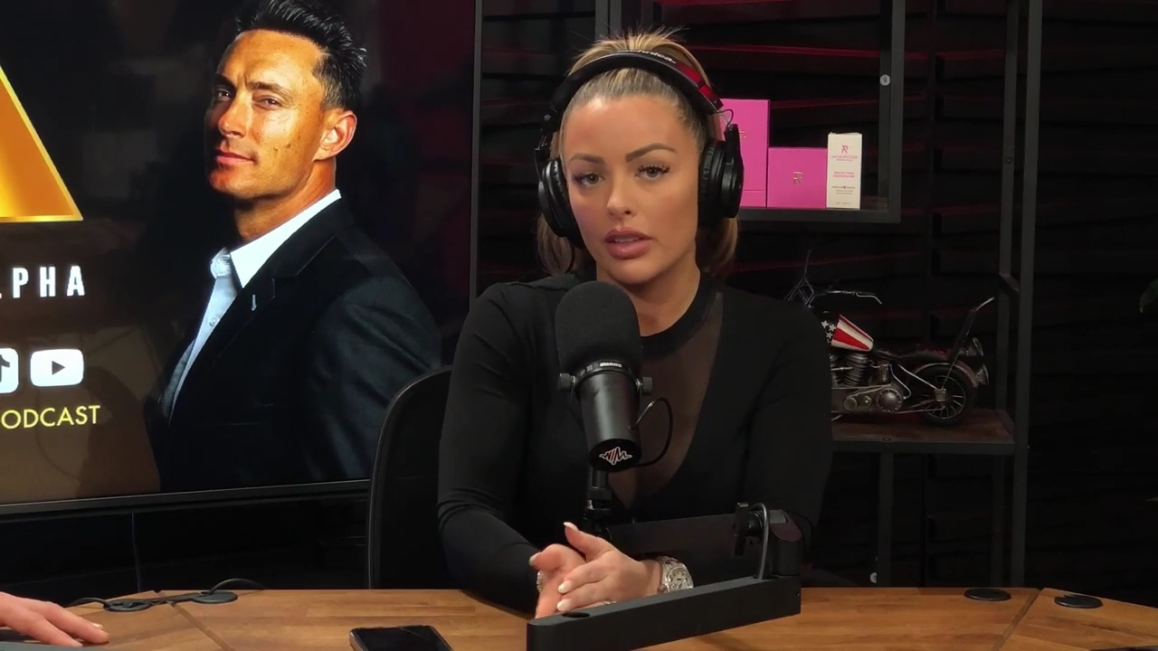 x2mate_com-Ep_14_-_Power_Alphas_Podcast__Super_Bowl2C_Taylor_Swift2C_Travis_Kelce___Mandy_Rose__mp45076.jpg