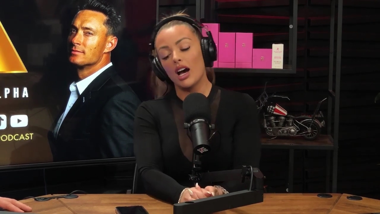 x2mate_com-Ep_14_-_Power_Alphas_Podcast__Super_Bowl2C_Taylor_Swift2C_Travis_Kelce___Mandy_Rose__mp45087.jpg