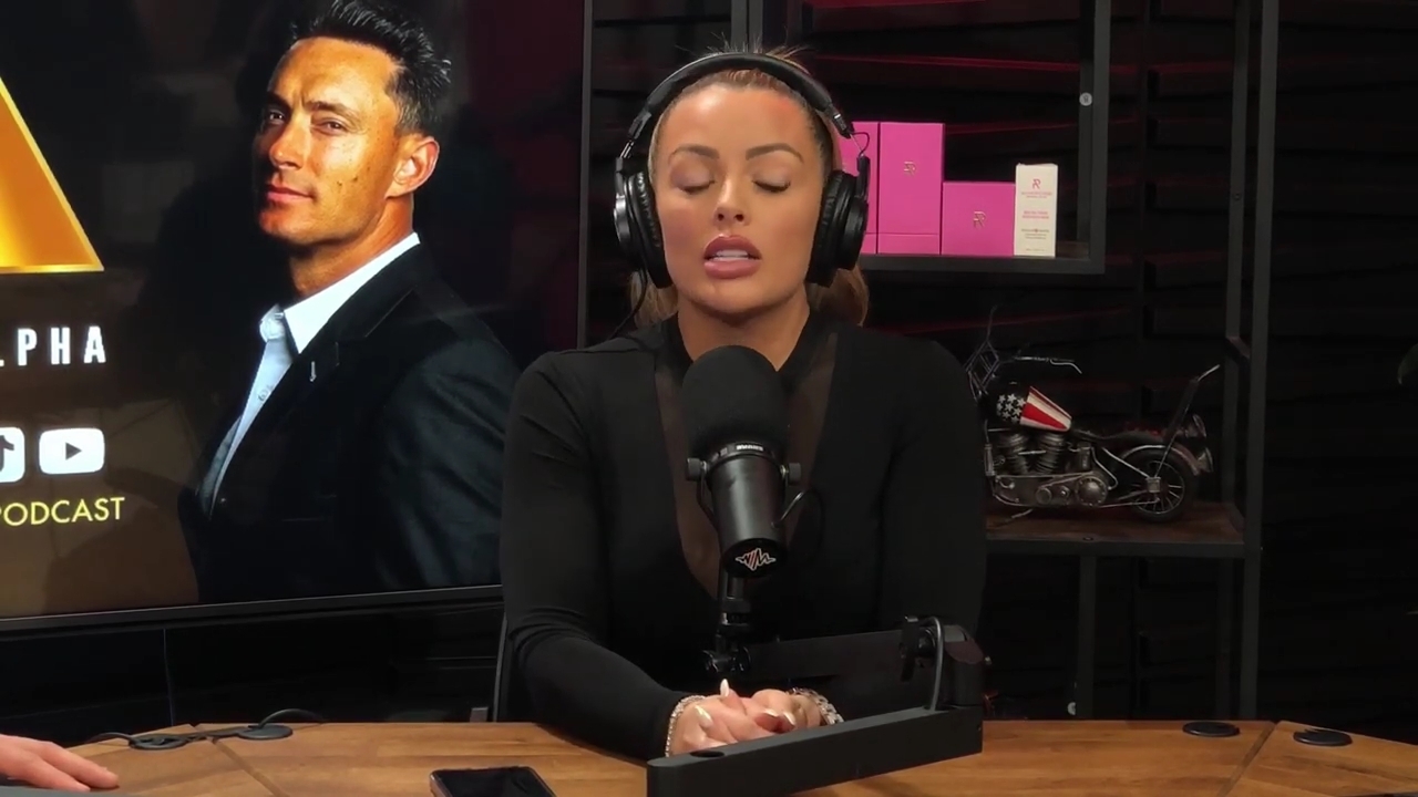 x2mate_com-Ep_14_-_Power_Alphas_Podcast__Super_Bowl2C_Taylor_Swift2C_Travis_Kelce___Mandy_Rose__mp45089.jpg
