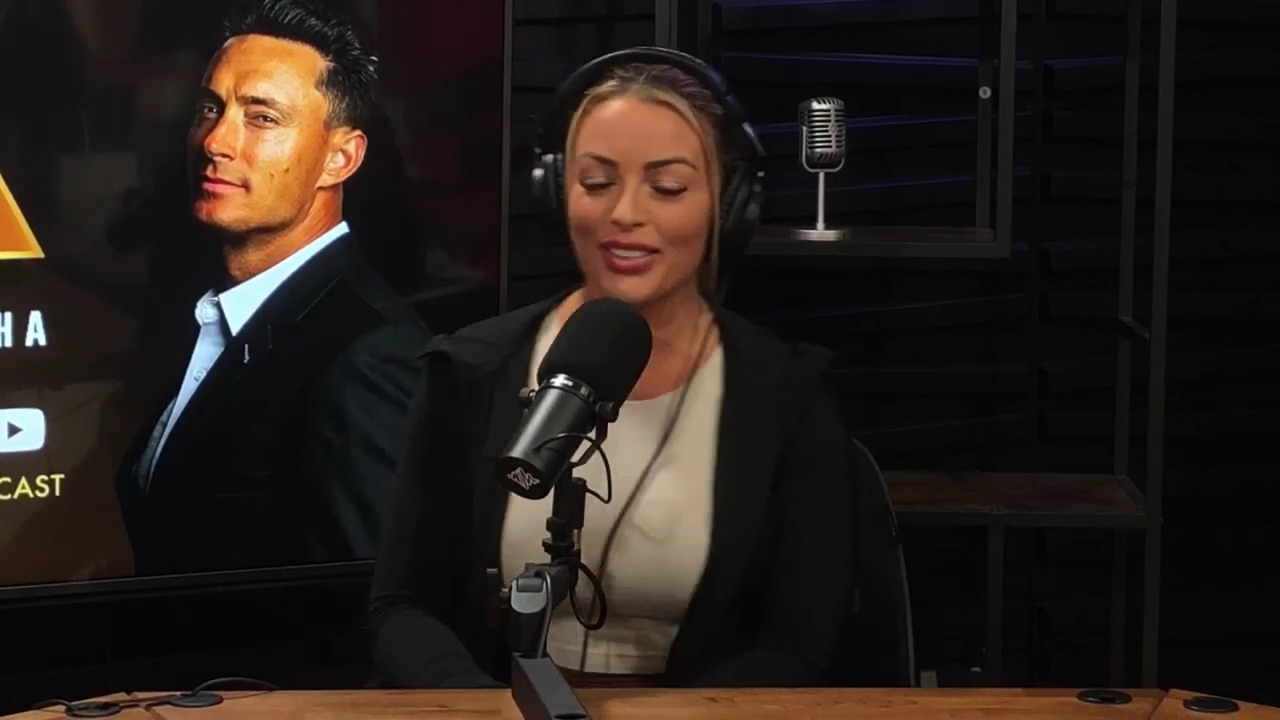 x2mate_com-Ep_15_-_Power_Alphas_Podcast__Chris_Van_Vliet___Mandy_Rose__mp40102.jpg