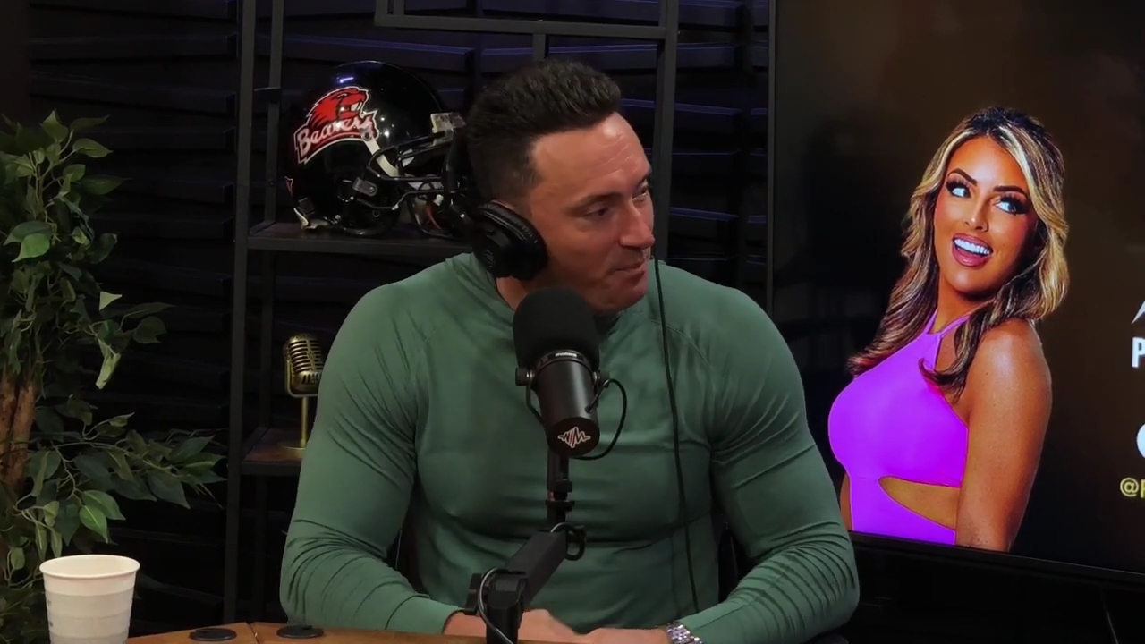x2mate_com-Ep_15_-_Power_Alphas_Podcast__Chris_Van_Vliet___Mandy_Rose__mp40279.jpg
