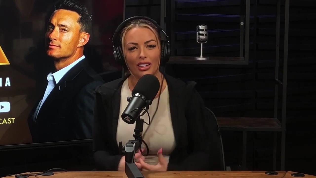 x2mate_com-Ep_15_-_Power_Alphas_Podcast__Chris_Van_Vliet___Mandy_Rose__mp40283.jpg