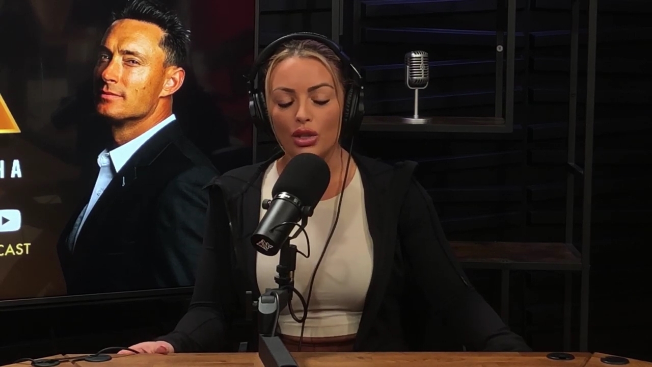 x2mate_com-Ep_15_-_Power_Alphas_Podcast__Chris_Van_Vliet___Mandy_Rose__mp40302.jpg
