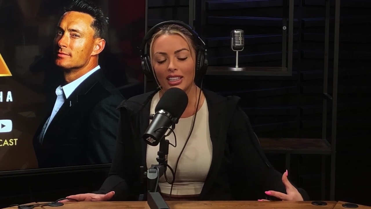 x2mate_com-Ep_15_-_Power_Alphas_Podcast__Chris_Van_Vliet___Mandy_Rose__mp40308.jpg