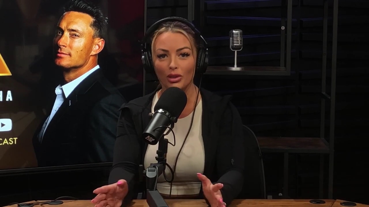 x2mate_com-Ep_15_-_Power_Alphas_Podcast__Chris_Van_Vliet___Mandy_Rose__mp40312.jpg