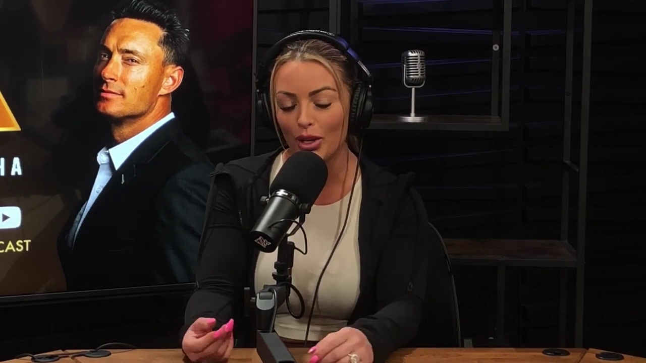 x2mate_com-Ep_15_-_Power_Alphas_Podcast__Chris_Van_Vliet___Mandy_Rose__mp40464.jpg