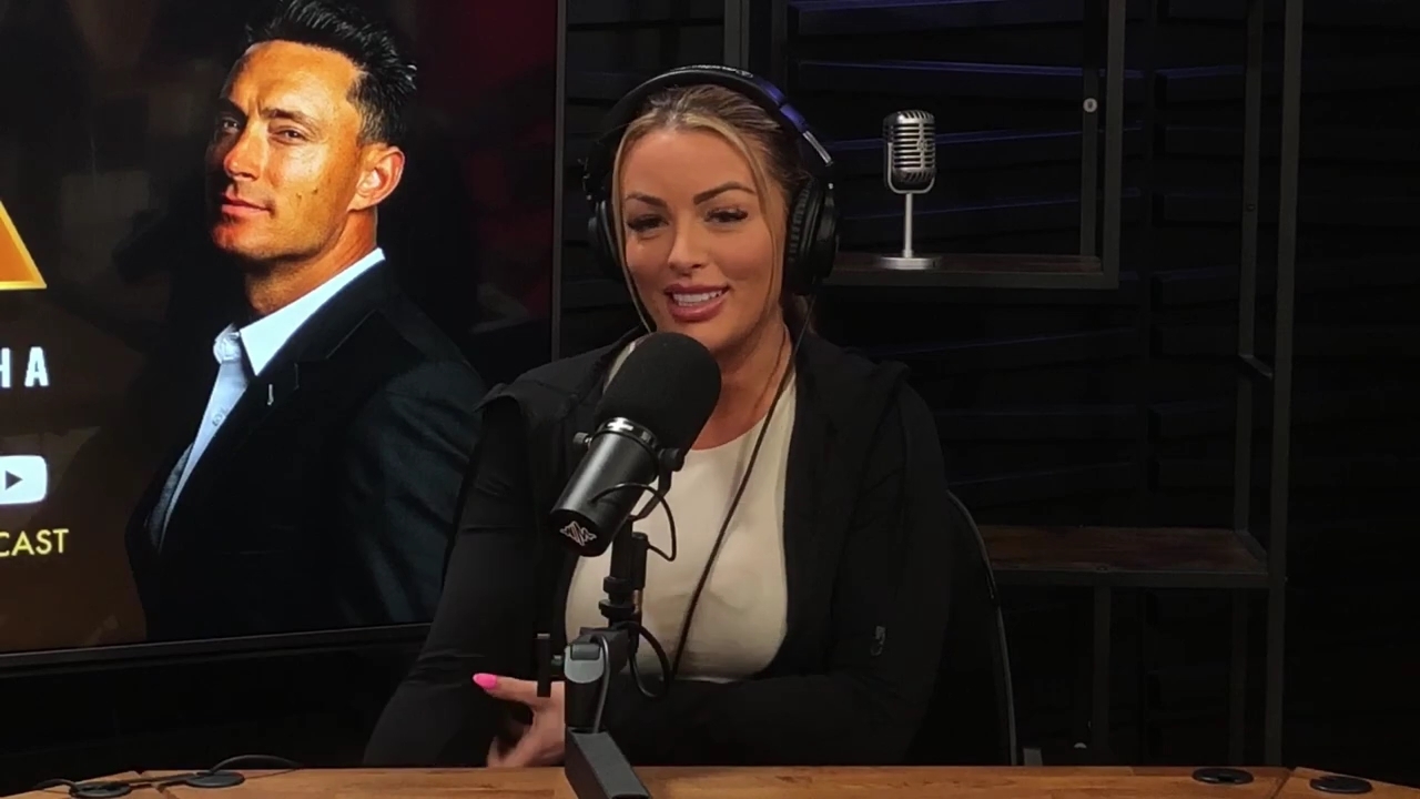 x2mate_com-Ep_15_-_Power_Alphas_Podcast__Chris_Van_Vliet___Mandy_Rose__mp40466.jpg