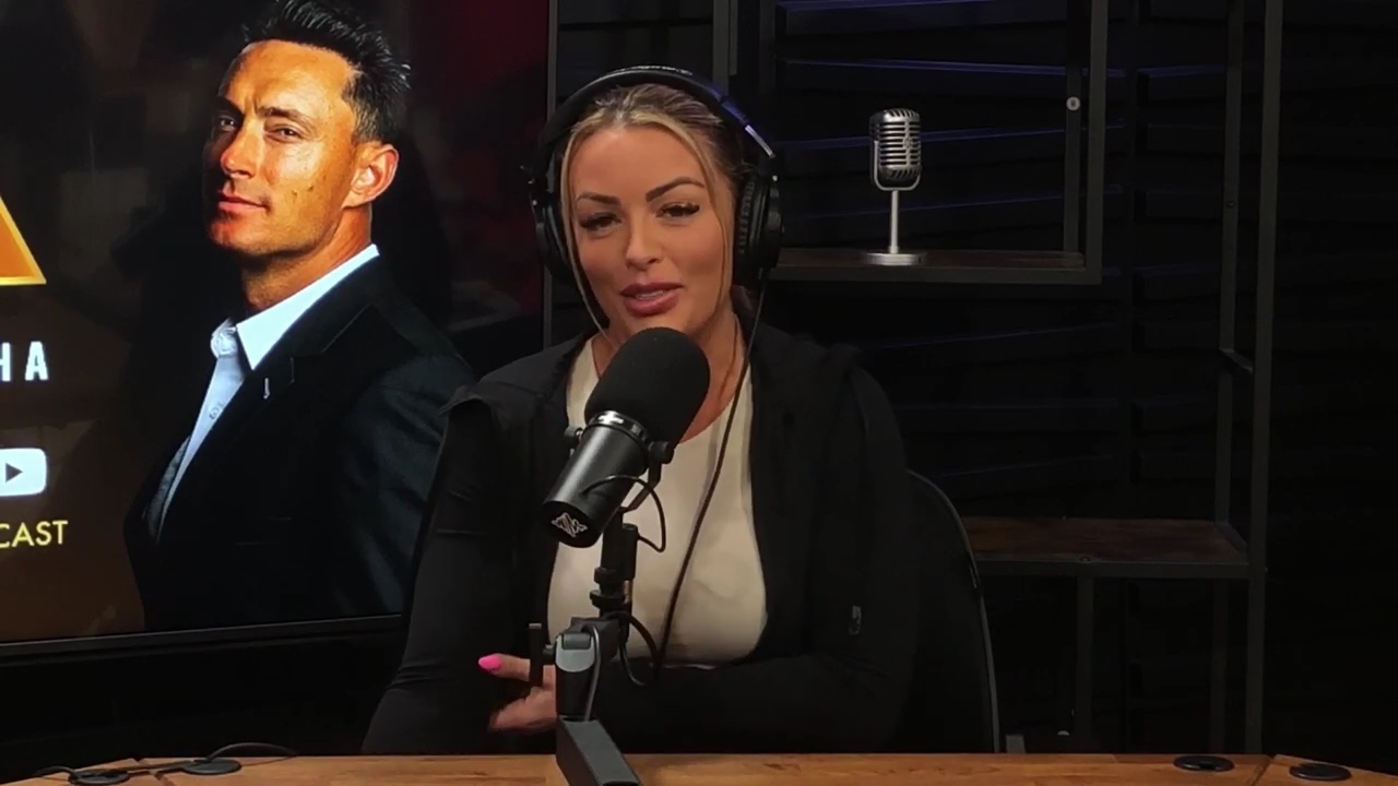 x2mate_com-Ep_15_-_Power_Alphas_Podcast__Chris_Van_Vliet___Mandy_Rose__mp40467.jpg