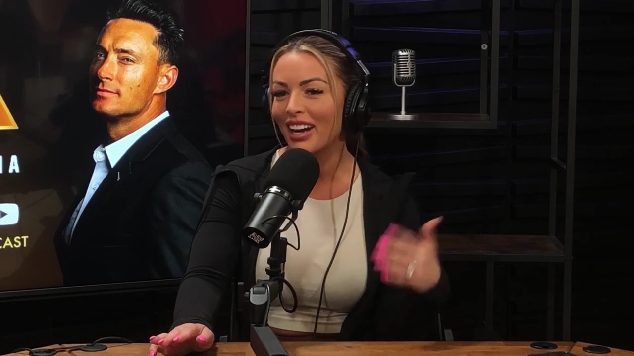 x2mate_com-Ep_15_-_Power_Alphas_Podcast__Chris_Van_Vliet___Mandy_Rose__mp40638.jpg