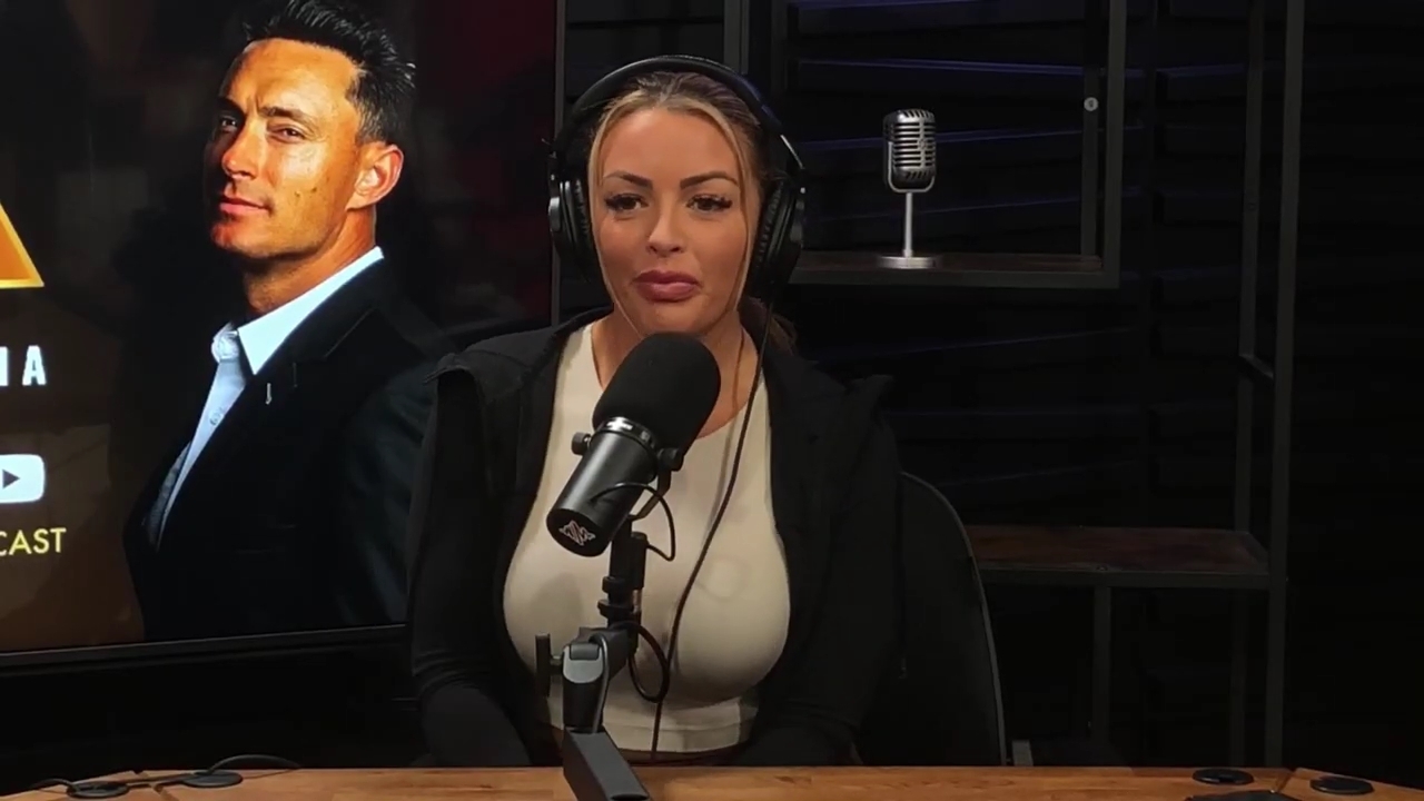 x2mate_com-Ep_15_-_Power_Alphas_Podcast__Chris_Van_Vliet___Mandy_Rose__mp40715.jpg