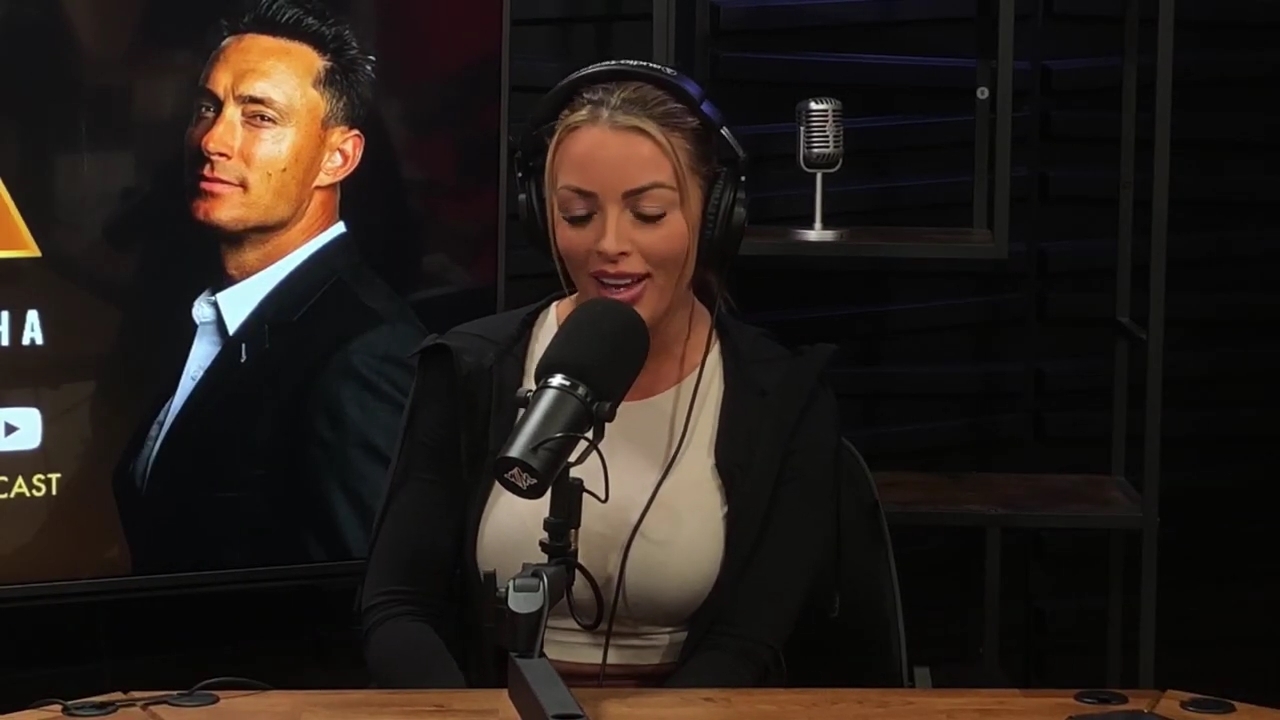 x2mate_com-Ep_15_-_Power_Alphas_Podcast__Chris_Van_Vliet___Mandy_Rose__mp40734.jpg