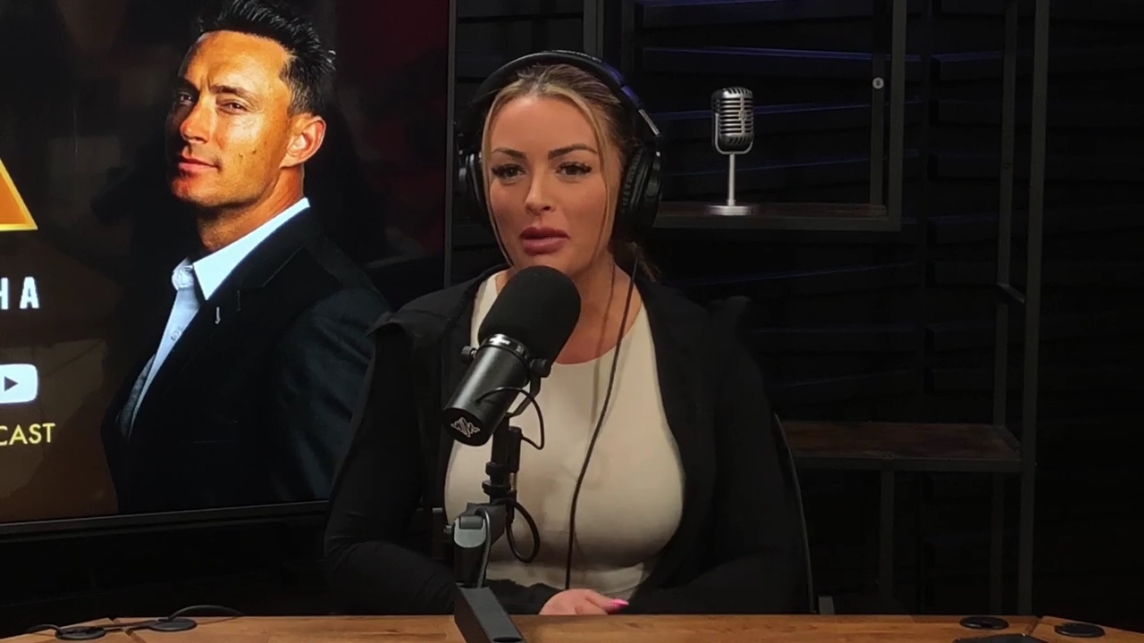 x2mate_com-Ep_15_-_Power_Alphas_Podcast__Chris_Van_Vliet___Mandy_Rose__mp40737.jpg