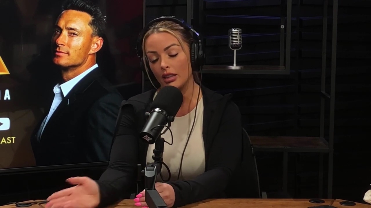 x2mate_com-Ep_15_-_Power_Alphas_Podcast__Chris_Van_Vliet___Mandy_Rose__mp40834.jpg