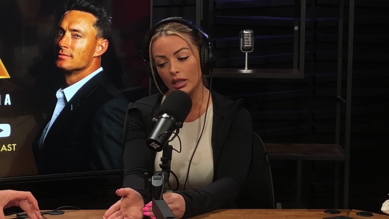 x2mate_com-Ep_15_-_Power_Alphas_Podcast__Chris_Van_Vliet___Mandy_Rose__mp40835.jpg