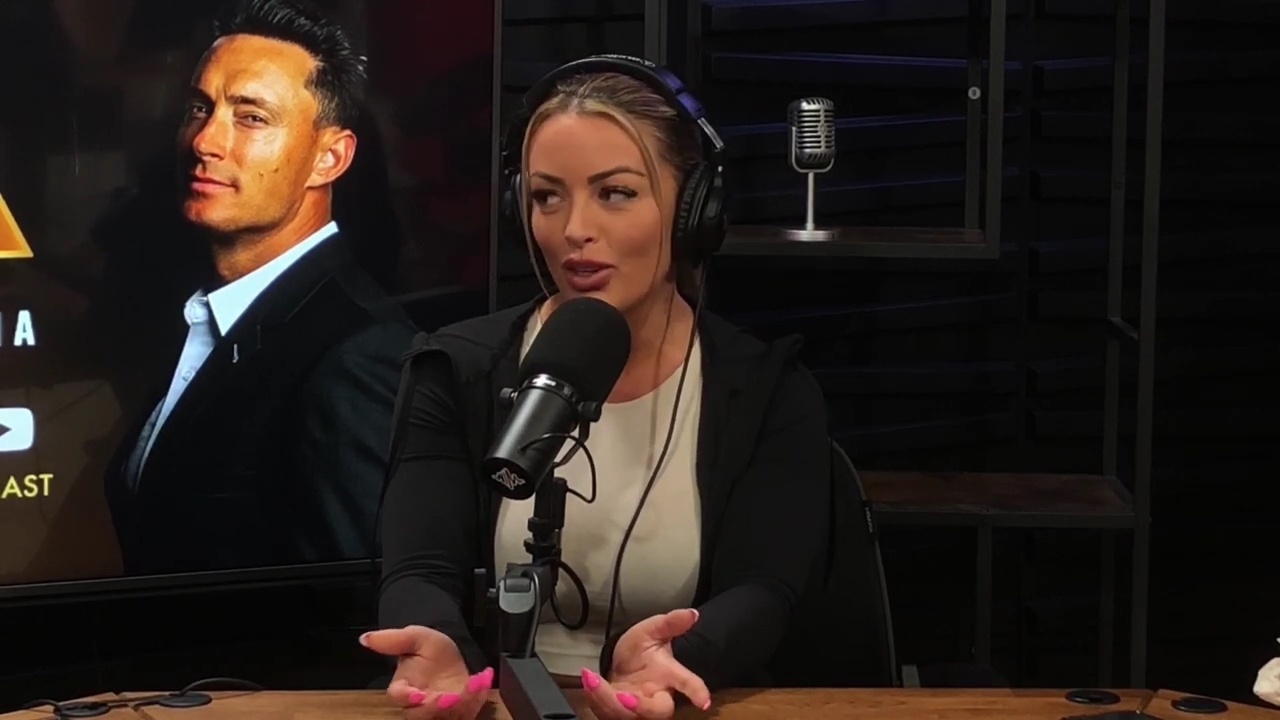 x2mate_com-Ep_15_-_Power_Alphas_Podcast__Chris_Van_Vliet___Mandy_Rose__mp40838.jpg