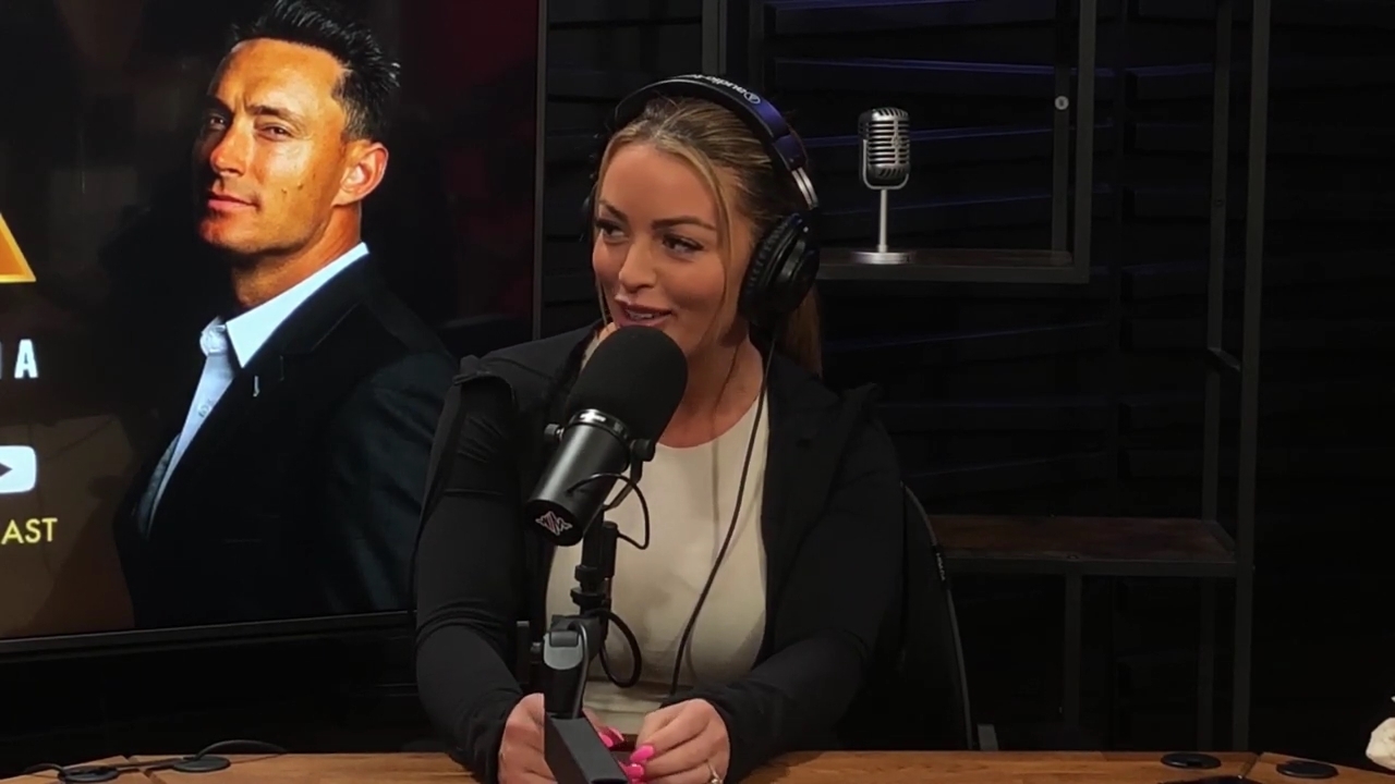 x2mate_com-Ep_15_-_Power_Alphas_Podcast__Chris_Van_Vliet___Mandy_Rose__mp40844.jpg