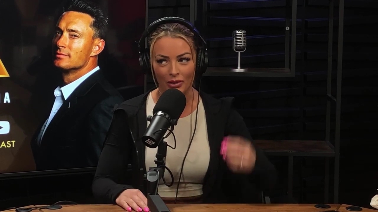 x2mate_com-Ep_15_-_Power_Alphas_Podcast__Chris_Van_Vliet___Mandy_Rose__mp40849.jpg