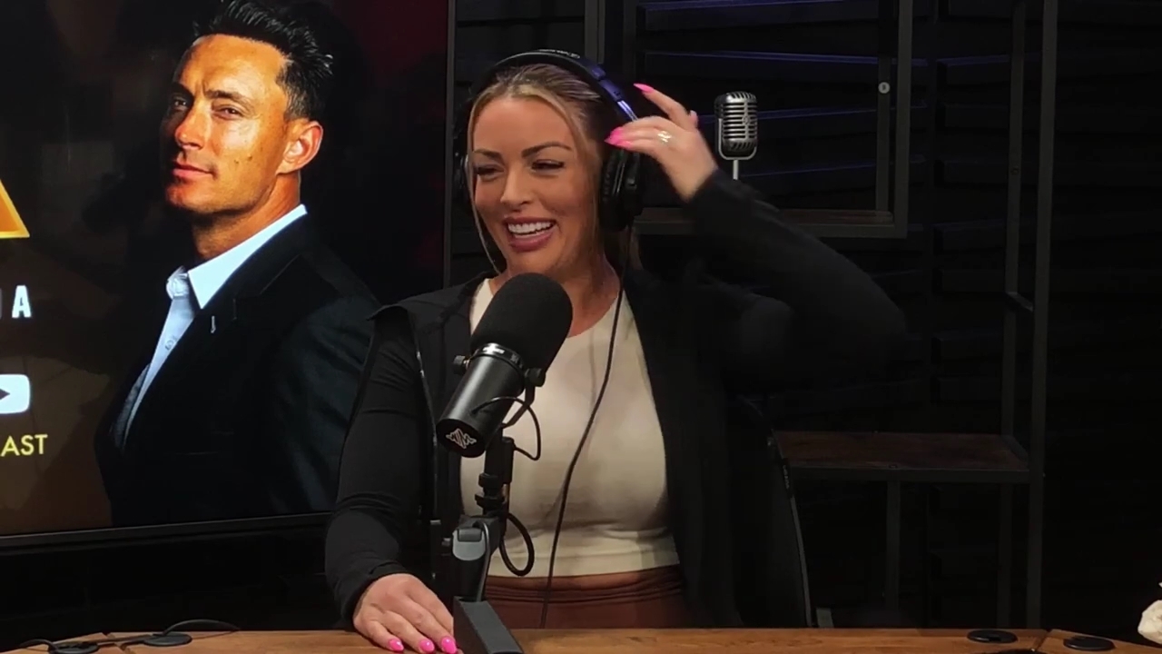 x2mate_com-Ep_15_-_Power_Alphas_Podcast__Chris_Van_Vliet___Mandy_Rose__mp40851.jpg