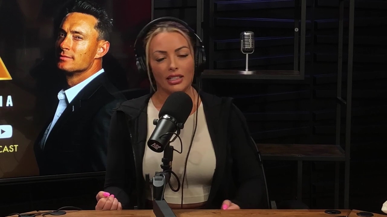 x2mate_com-Ep_15_-_Power_Alphas_Podcast__Chris_Van_Vliet___Mandy_Rose__mp40881.jpg