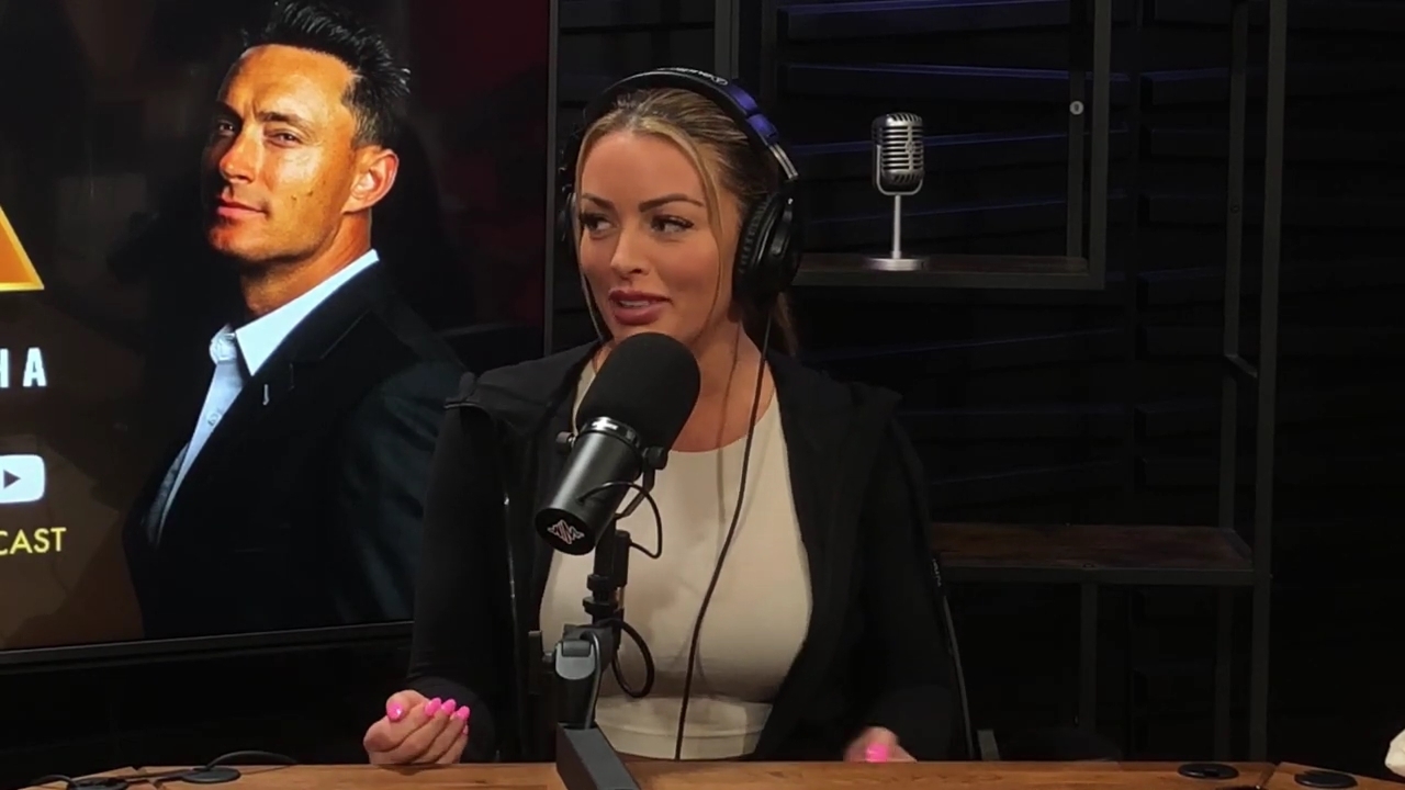 x2mate_com-Ep_15_-_Power_Alphas_Podcast__Chris_Van_Vliet___Mandy_Rose__mp40884.jpg
