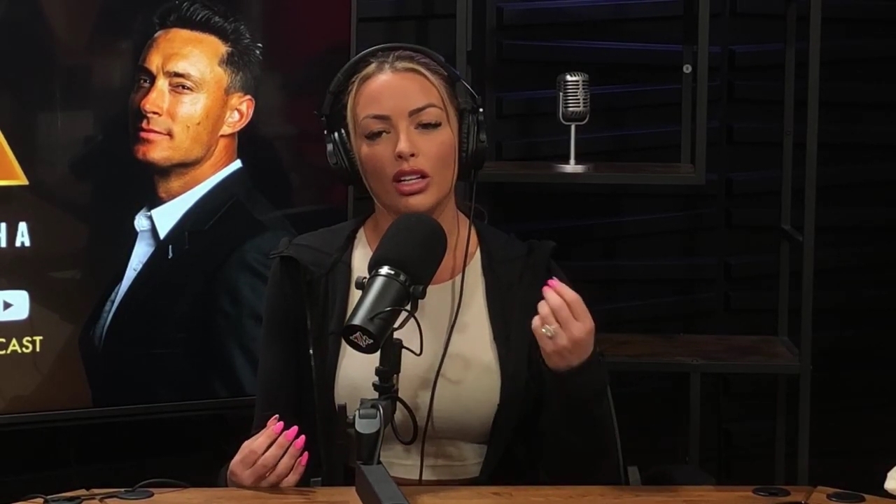 x2mate_com-Ep_15_-_Power_Alphas_Podcast__Chris_Van_Vliet___Mandy_Rose__mp40890.jpg