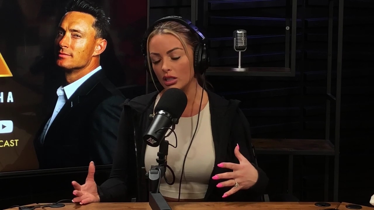 x2mate_com-Ep_15_-_Power_Alphas_Podcast__Chris_Van_Vliet___Mandy_Rose__mp40896.jpg