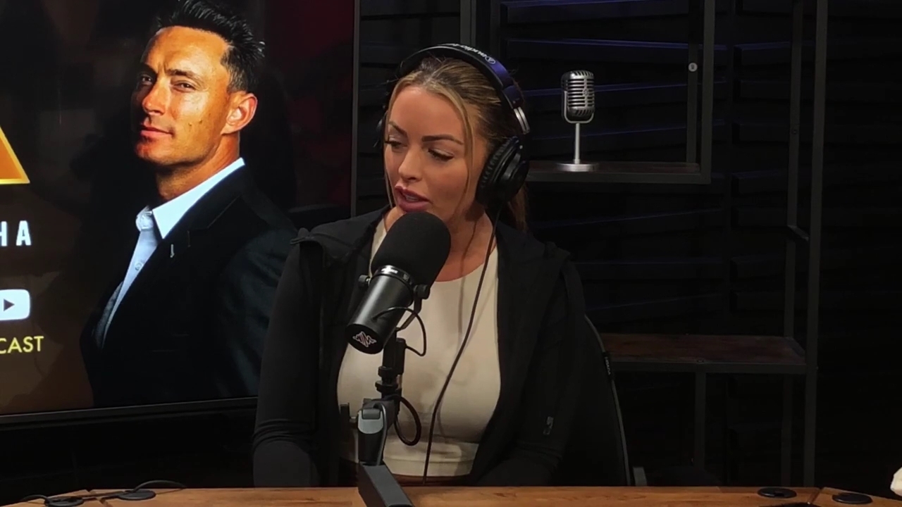 x2mate_com-Ep_15_-_Power_Alphas_Podcast__Chris_Van_Vliet___Mandy_Rose__mp40906.jpg
