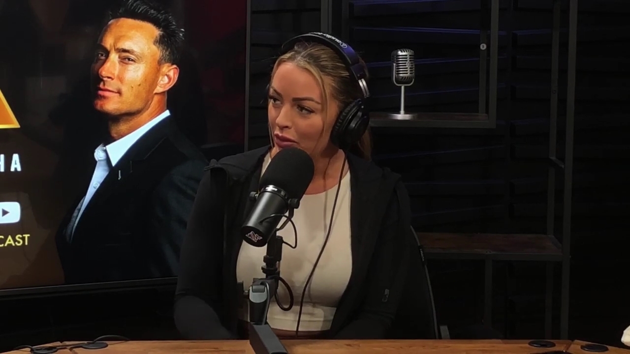x2mate_com-Ep_15_-_Power_Alphas_Podcast__Chris_Van_Vliet___Mandy_Rose__mp40907.jpg