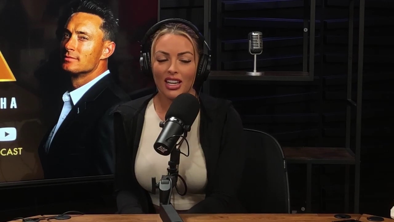x2mate_com-Ep_15_-_Power_Alphas_Podcast__Chris_Van_Vliet___Mandy_Rose__mp41037.jpg
