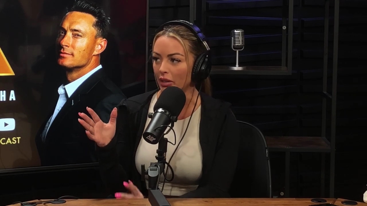 x2mate_com-Ep_15_-_Power_Alphas_Podcast__Chris_Van_Vliet___Mandy_Rose__mp41048.jpg
