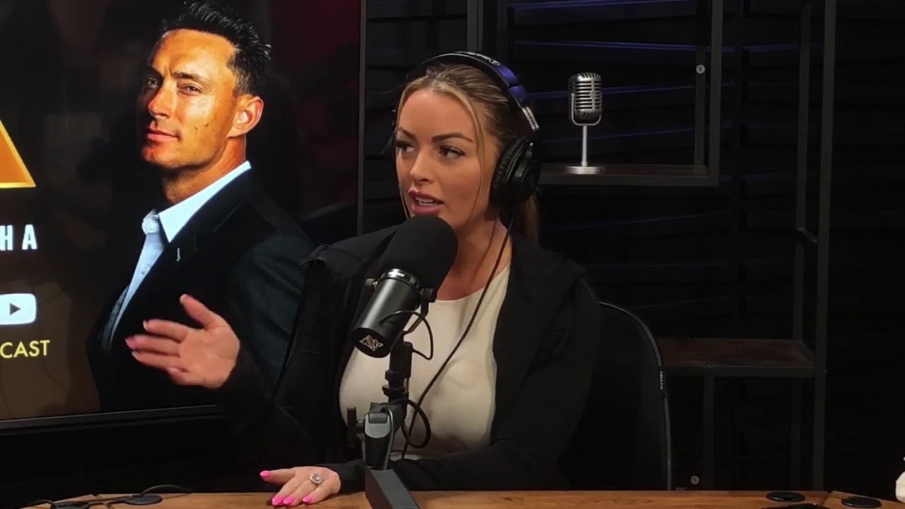 x2mate_com-Ep_15_-_Power_Alphas_Podcast__Chris_Van_Vliet___Mandy_Rose__mp41055.jpg