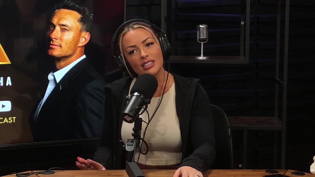 x2mate_com-Ep_15_-_Power_Alphas_Podcast__Chris_Van_Vliet___Mandy_Rose__mp41073.jpg