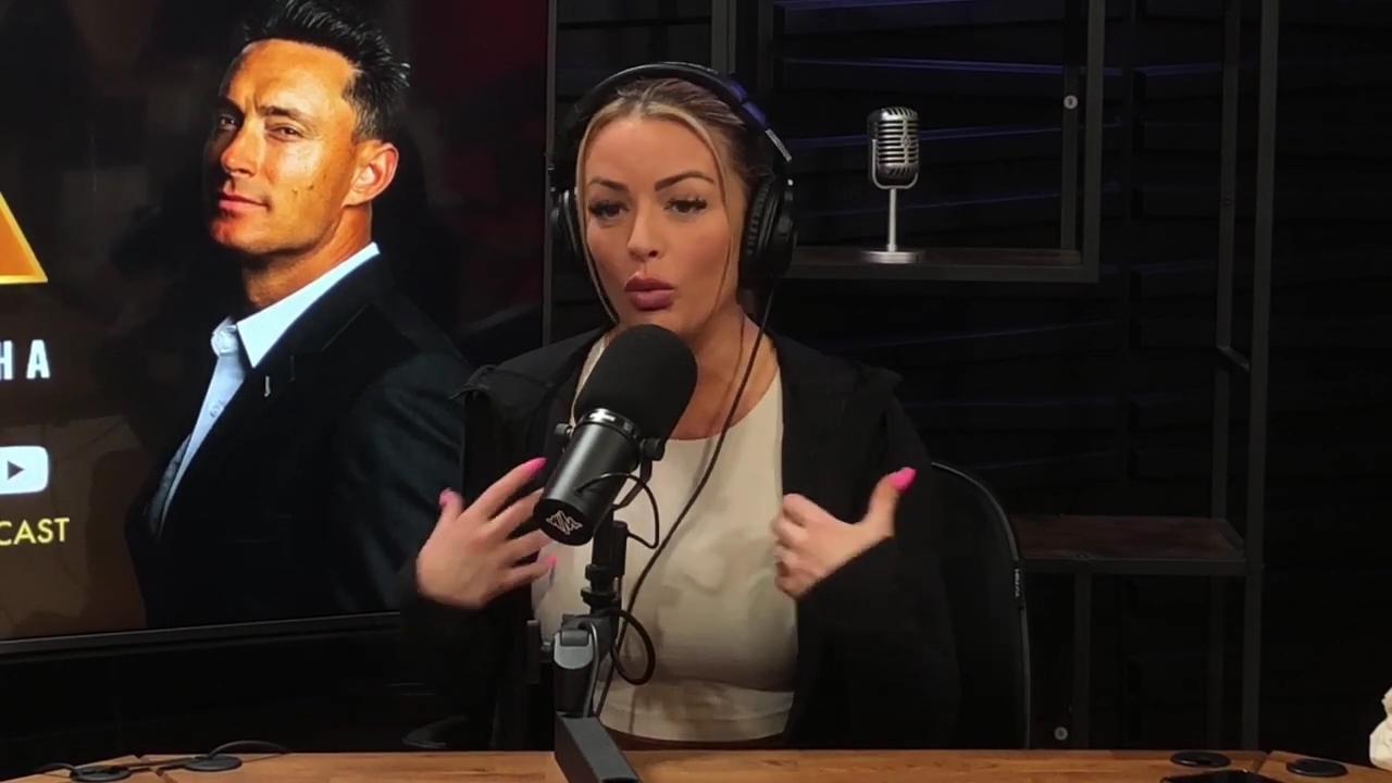 x2mate_com-Ep_15_-_Power_Alphas_Podcast__Chris_Van_Vliet___Mandy_Rose__mp41082.jpg
