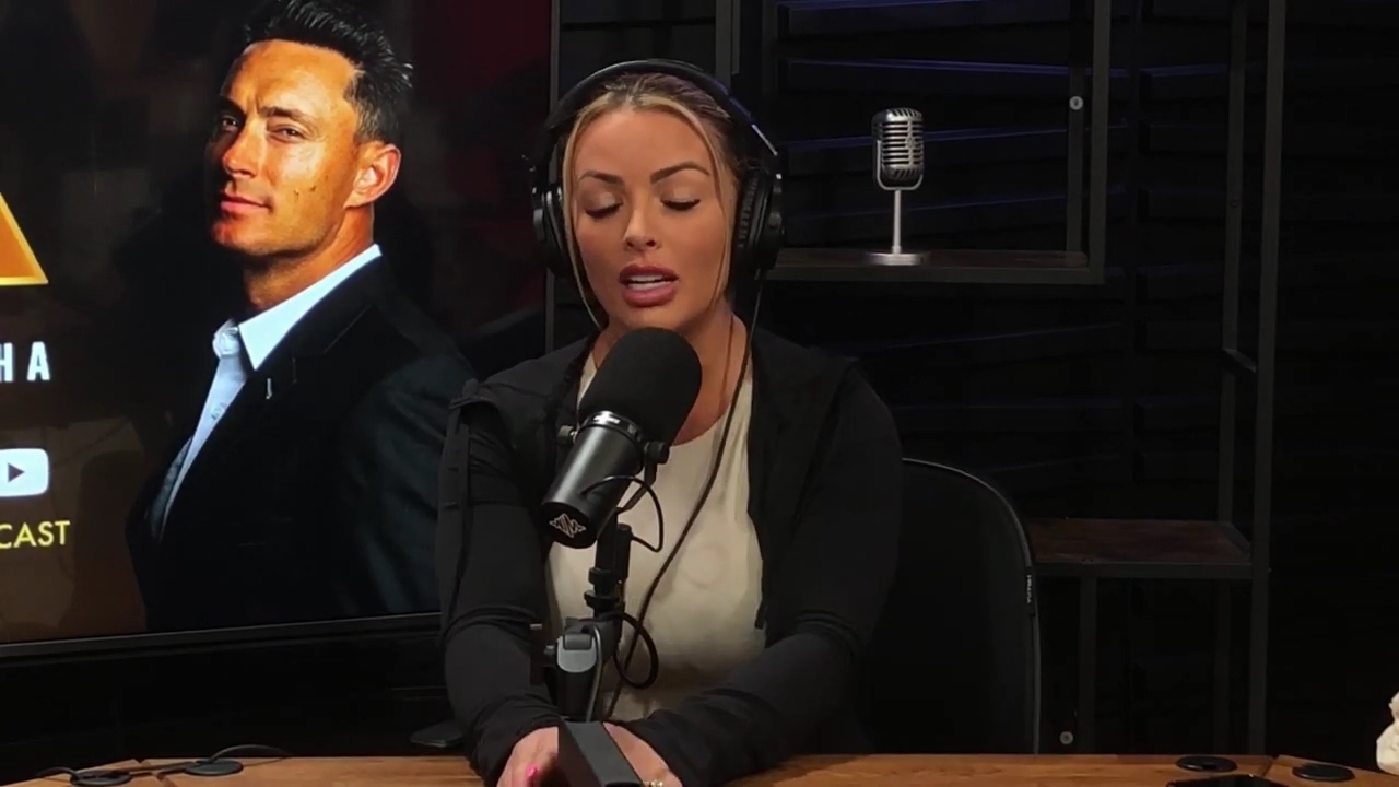 x2mate_com-Ep_15_-_Power_Alphas_Podcast__Chris_Van_Vliet___Mandy_Rose__mp41086.jpg