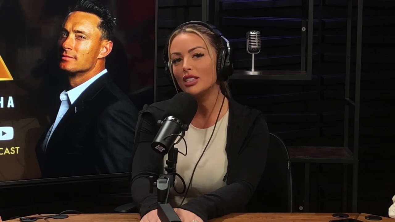 x2mate_com-Ep_15_-_Power_Alphas_Podcast__Chris_Van_Vliet___Mandy_Rose__mp41090.jpg