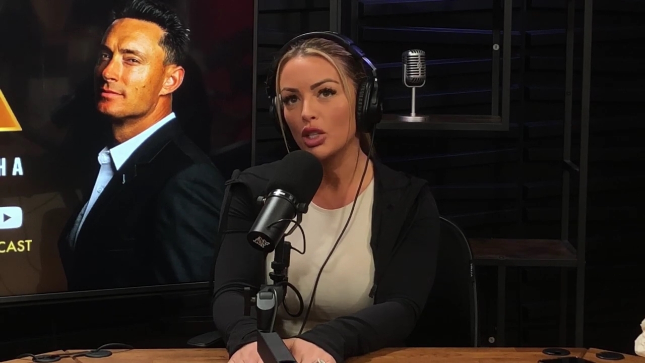 x2mate_com-Ep_15_-_Power_Alphas_Podcast__Chris_Van_Vliet___Mandy_Rose__mp41093.jpg
