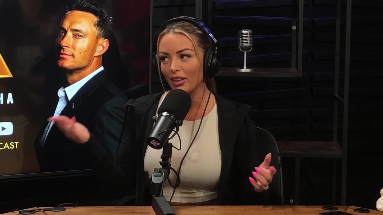 x2mate_com-Ep_15_-_Power_Alphas_Podcast__Chris_Van_Vliet___Mandy_Rose__mp41103.jpg