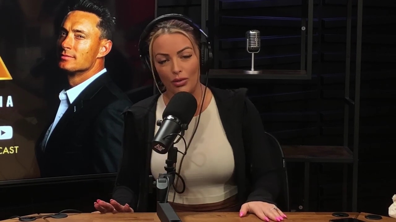 x2mate_com-Ep_15_-_Power_Alphas_Podcast__Chris_Van_Vliet___Mandy_Rose__mp41110.jpg